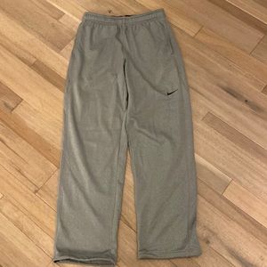 Therma-Fit Pants size Medium